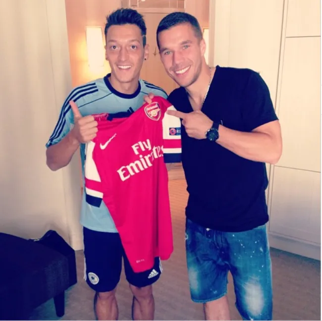 Photo: Podolski accueille son brÖzil