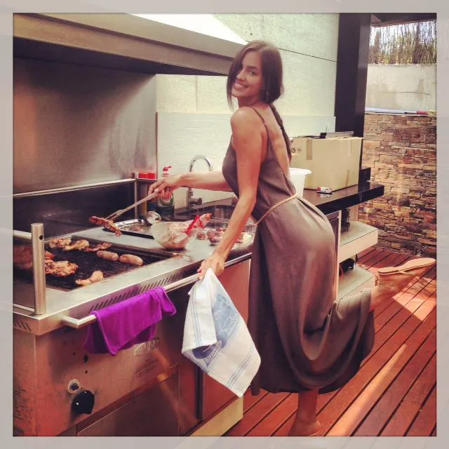 Photo : Après CR7, Irina paye son BBQ