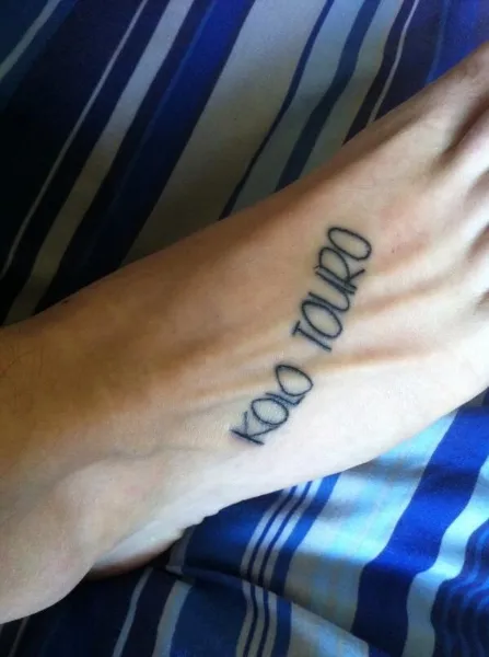 Photo: il se fait tatouer Kolo Touro