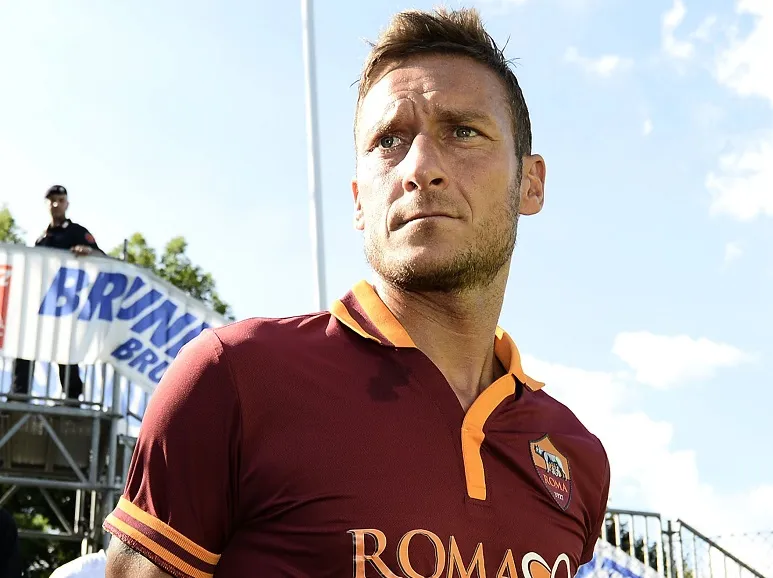 Totti va continuer deux ans