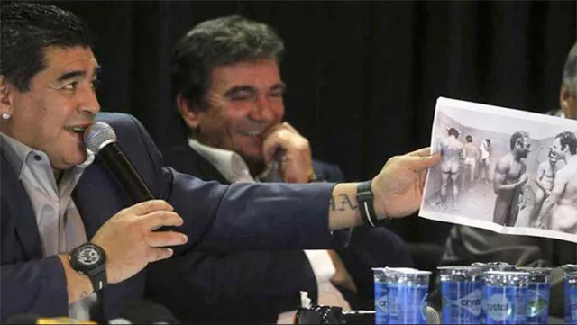 Photo: Maradona chambre Pelé