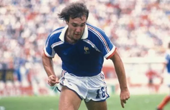 Comment les footballeurs font-ils faillite ?