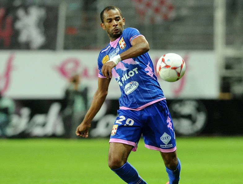 Officiel : Khlifa à Marseille