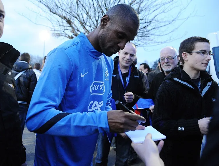 Gillot : Abidal, largement «<span style="font-size:50%">&nbsp;</span>au-dessus<span style="font-size:50%">&nbsp;</span>»