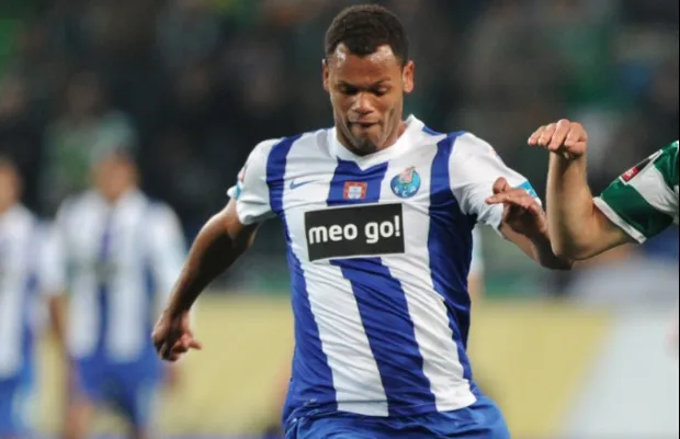 Rolando rejoint Mazzarri à l&rsquo;Inter