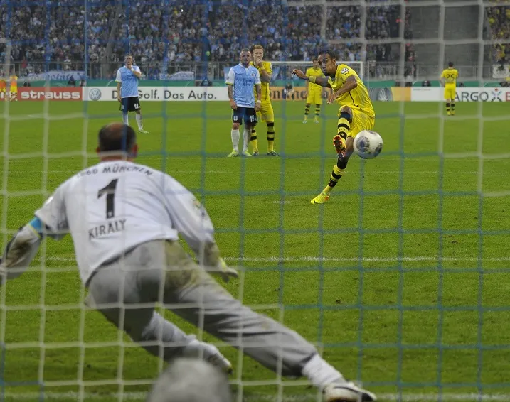 Aubameyang chambre #SainT