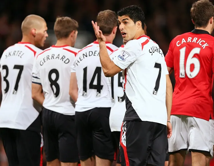 «<span style="font-size:50%">&nbsp;</span>Suárez nuit à Liverpool<span style="font-size:50%">&nbsp;</span>»