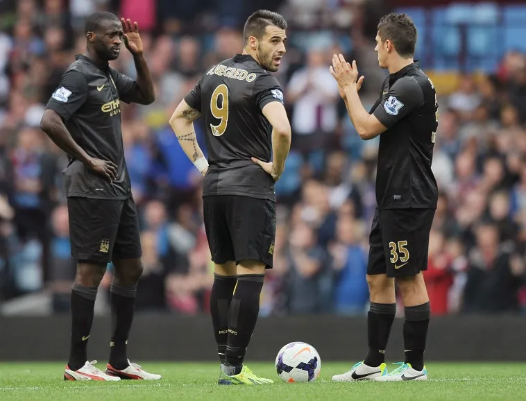 United se meurt, City s’écroule