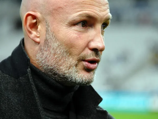 Lebœuf est saoulé par Ménez