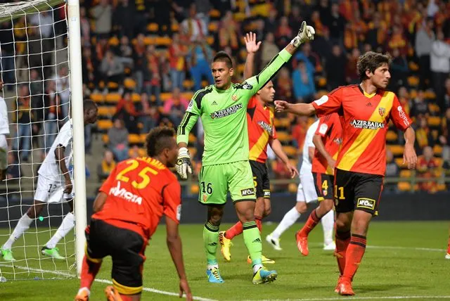 Lens retrouve le podium