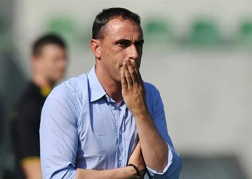 Victimisé par les supporters, Petev renonce