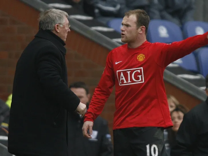 Rooney ne voulait pas jouer au milieu