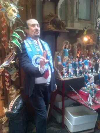 Photo : Benitez statufié à Naples