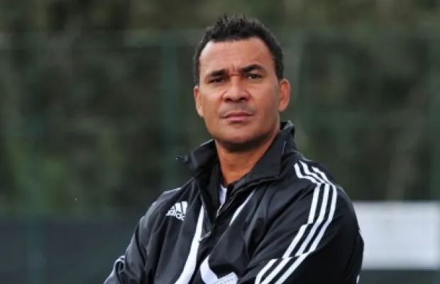 Gullit critique Manchester United