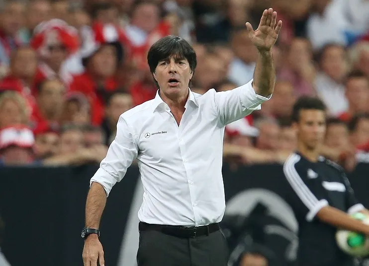 Löw critiqué par la presse