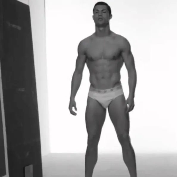 Photo : Ronaldo met le paquet