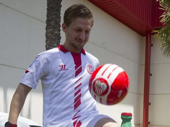 www.adopteMarkoMarin.com