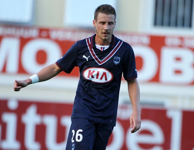 Sertic prolonge à Bordeaux