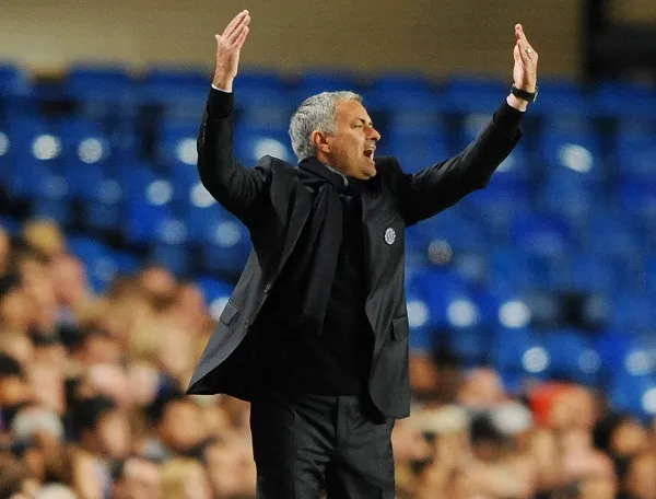 Mourinho marche sur des œufs