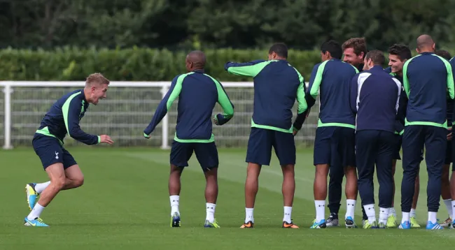 Photo : Le bizutage façon Tottenham