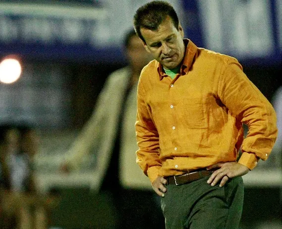 Les supporters critiquent Dunga