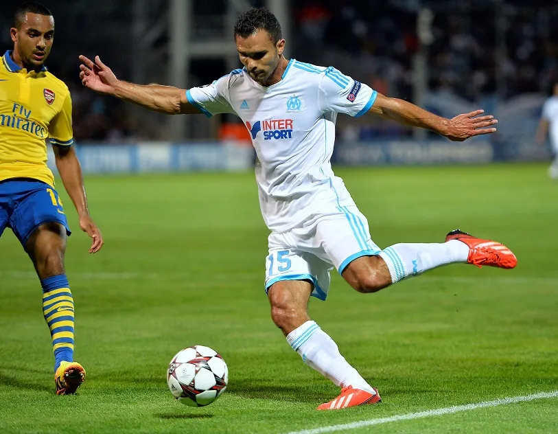 Entorse du genou pour Morel