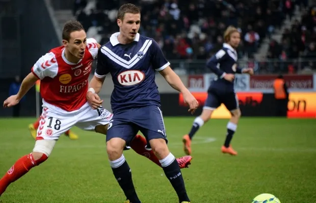 Sertic attend ses papiers