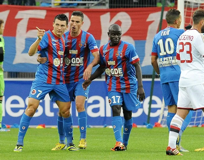 Angers et Caen s’extirpent de la meute