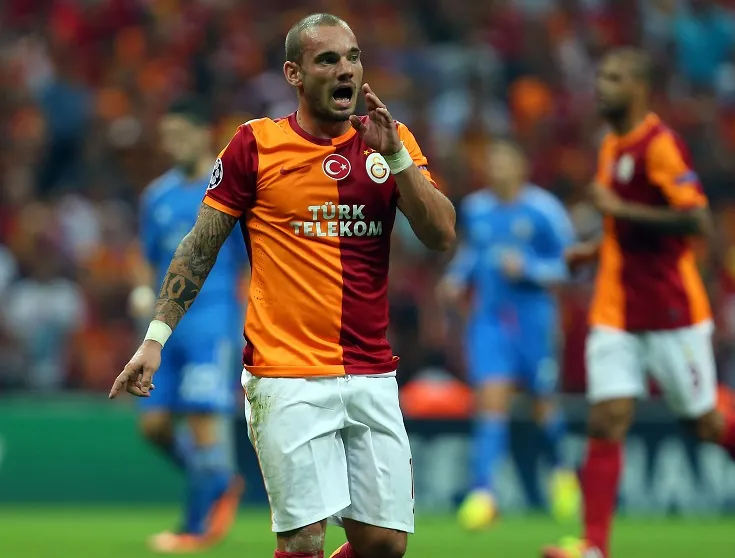 Van Gaal verrait bien Sneijder à Chelsea