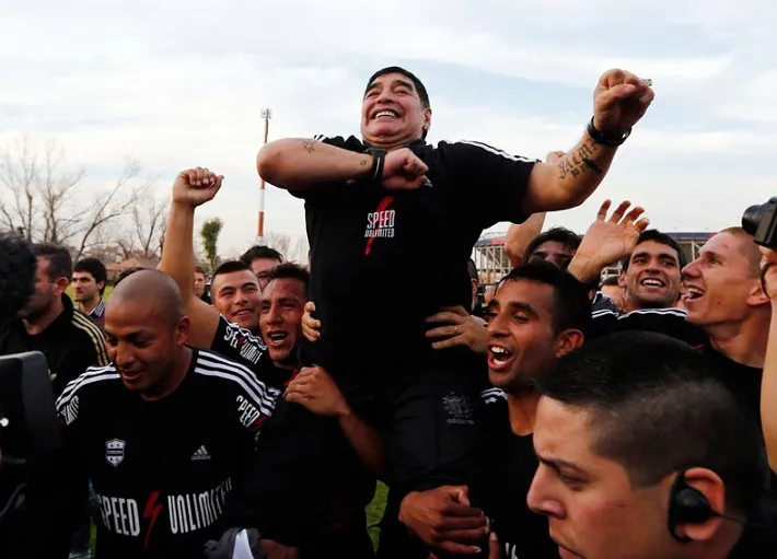 «<span style="font-size:50%">&nbsp;</span>Maradona lui tend la main et lui dit…<span style="font-size:50%">&nbsp;</span>»