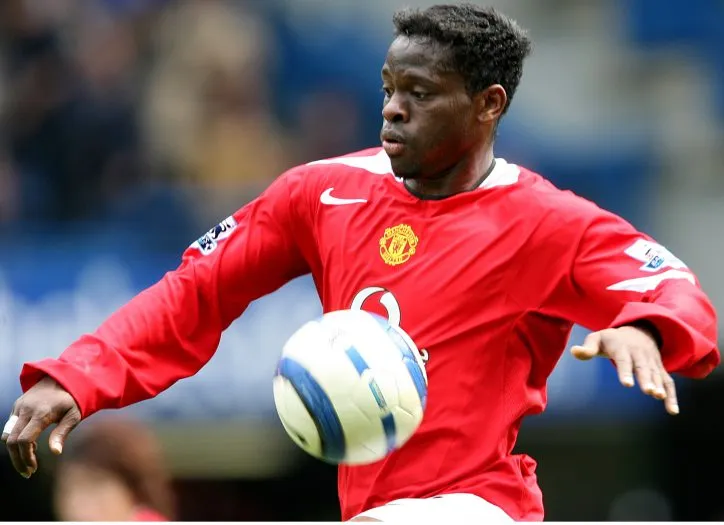 Louis Saha : «<span style="font-size:50%">&nbsp;</span>Je n’envie pas la nouvelle génération<span style="font-size:50%">&nbsp;</span>»