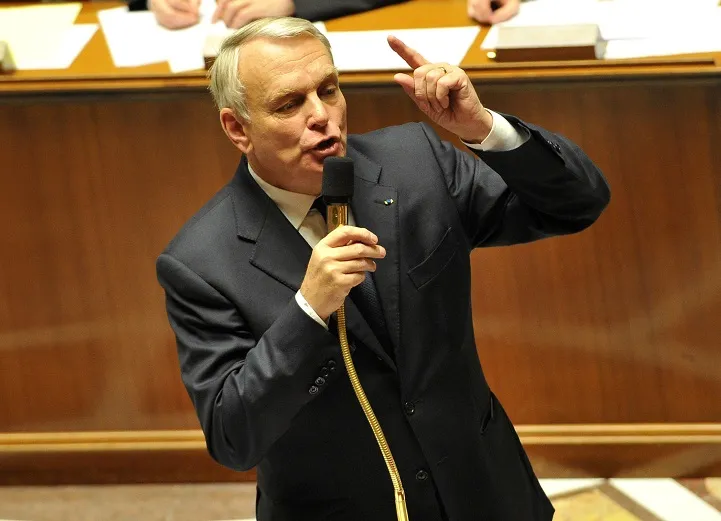 Matignon réagit à la grève des clubs