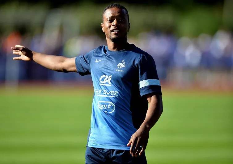 La FFF ne sanctionne pas Évra