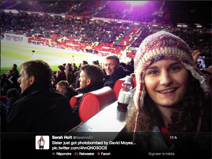 Photo: Moyes adepte du photobombing