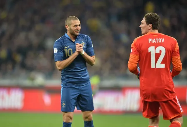 Benzema : «<span style="font-size:50%">&nbsp;</span>Meilleurs qu’eux sur le papier<span style="font-size:50%">&nbsp;</span>»