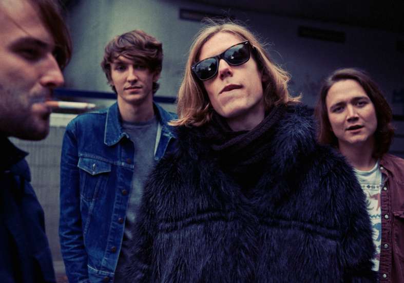 Mozes &amp; the Firsborn : «<span style="font-size:50%">&nbsp;</span>Robben est devenu chauve à dix-huit ans<span style="font-size:50%">&nbsp;</span>»