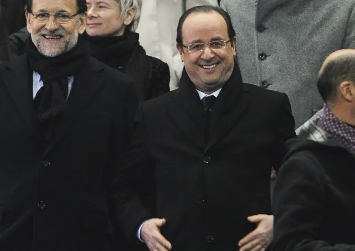 Hollande appelle à l&rsquo;union nationale