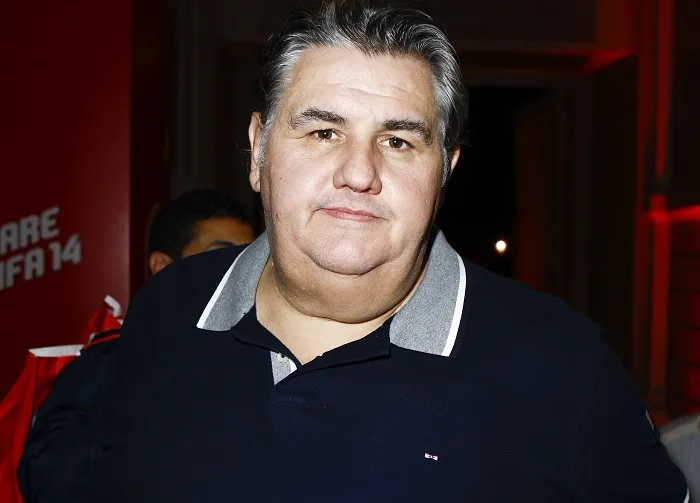 Évra : Ménès fait amende honorable