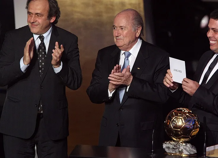 Ballon d&rsquo;or : à quoi joue la FIFA ?