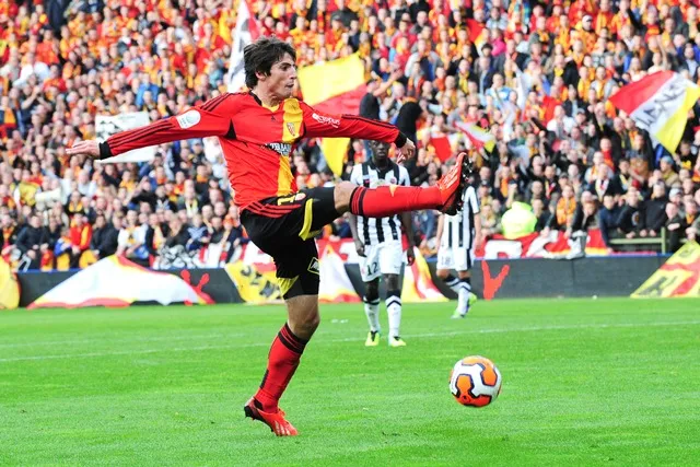 Lens gagne encore à domicile