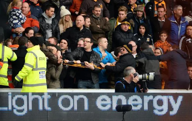 Photo : Hull et la banderole de la discorde