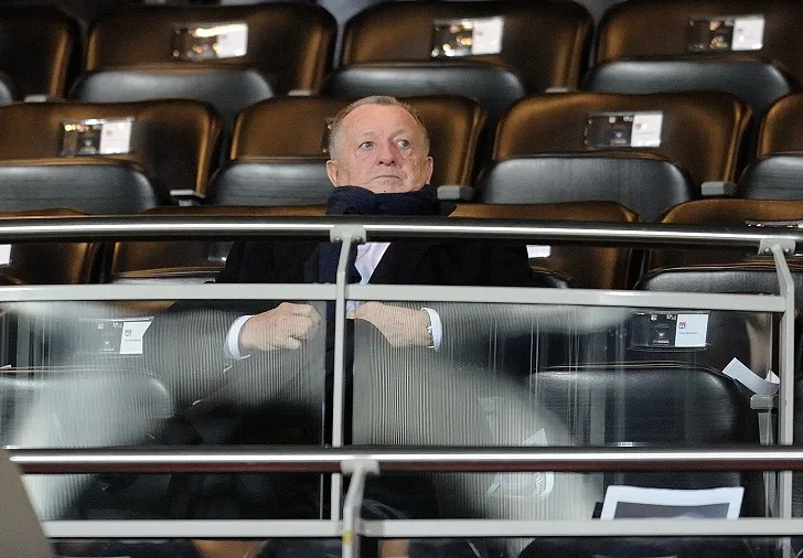 Aulas rallume le feu