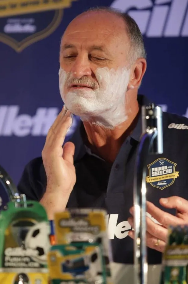 Photo : Scolari se rase en conf&rsquo;