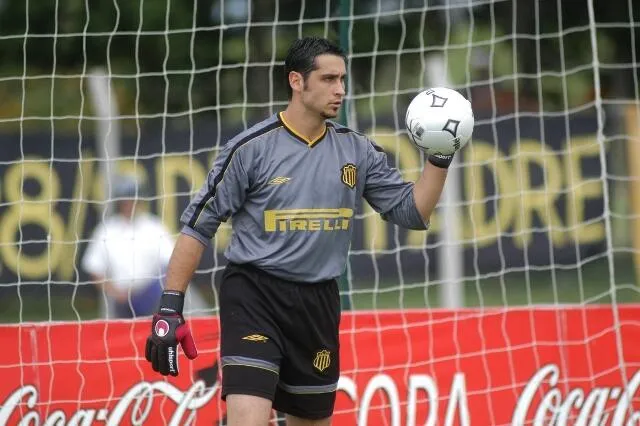 Un gardien perd ses doigts