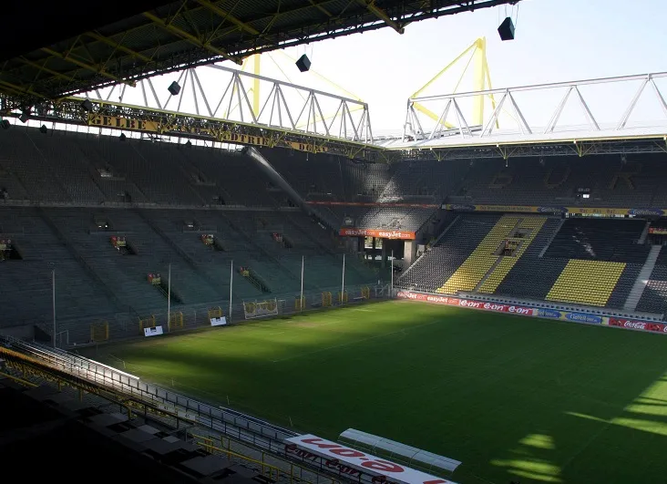 Le Westfalenstadion, stade de pigeons