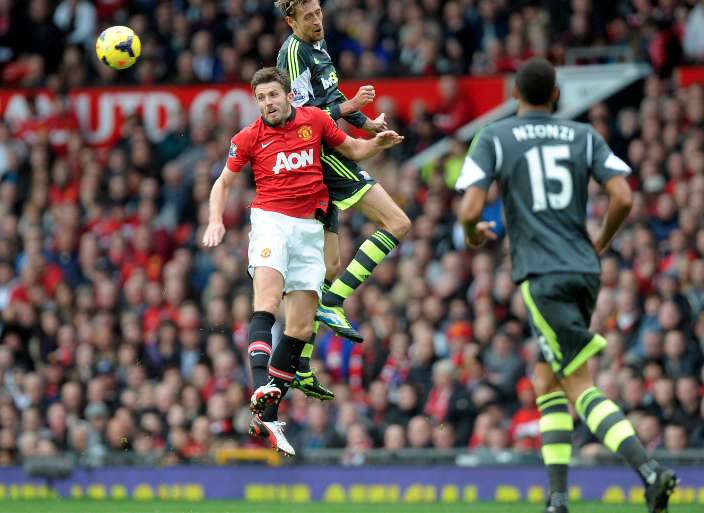 Carrick absent pour 6 semaines