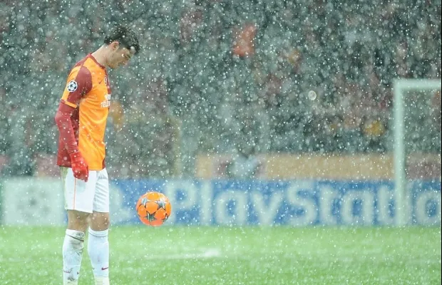 Galatasaray – Juve reprendra à 14h