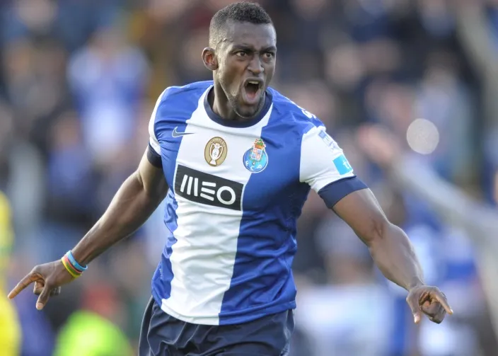 Porto sort de sa cave