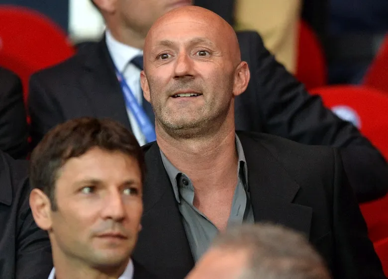 Barthez première recrue du PSG