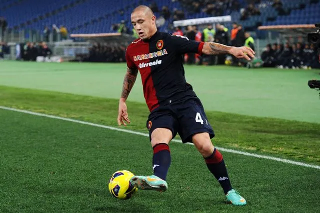 Nainggolan est à vendre